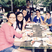 BNU students enjoyed an American-style picnic.